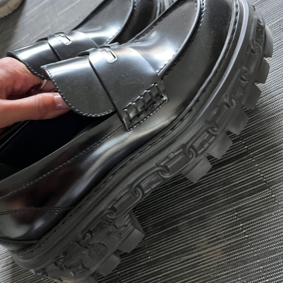 Louis Vuitton Black Chunky Platform Loafers - Picture 5 of 5
